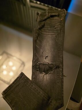 American Eagle Outfitters Black Distressed Slim Fit!